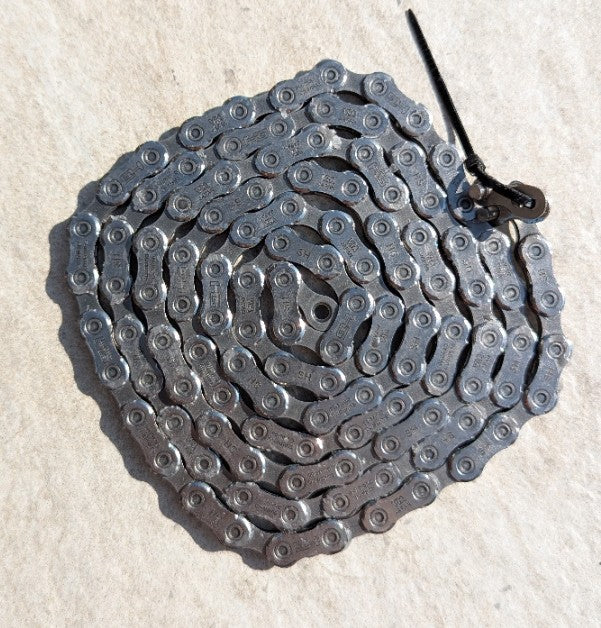 Shimano CN-M8100 12-fach Fahrradkette, pre-waxed mit Molten Speed Wax, aufgerollt und bereit zur Montage